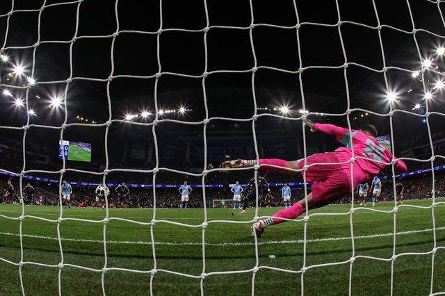 Vinicius Junior of Real Madrid scores to make it 0-1 during the UEFA Champions League last 16 second leg match Manchester City vs Real Madrid at The City of Manchester Stadium, Manchester, United Kingdom on 17 March 2026

(Photo by Mark Cosgrove/News Images)