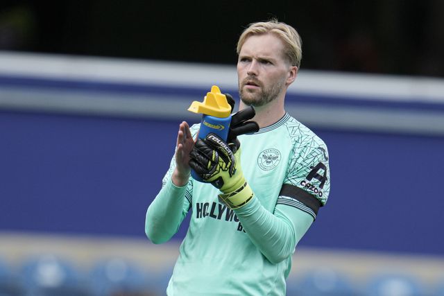 Caoimhín Kelleher of Brentford after the Pre-season friendly match Queens Park Rangers vs Brentford at Kiyan Prince Foundation Stadium, London, United Kingdom, 2nd August 2025

(Photo by Harvey Murphy/News Images)