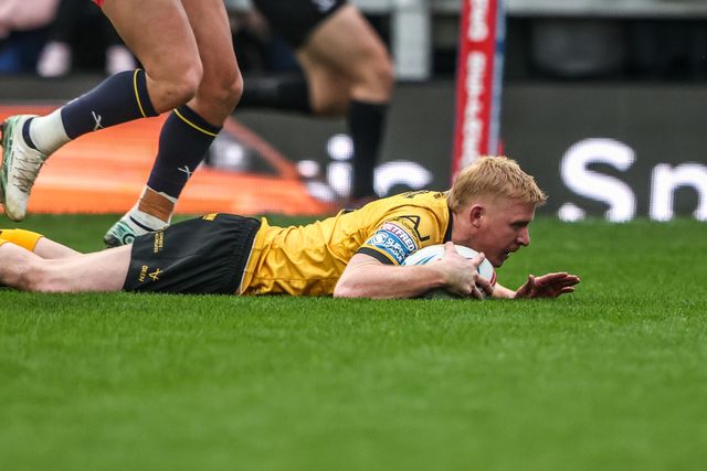 Zac Cini of Castleford Tigers goes over however it is given no try after review during the Betfred Super League round 4 match Leeds Rhinos vs Castleford Tigers at AMT Headingley Stadium, Leeds, United Kingdom on 08 March 2026

(Photo by Alfie Cosgrove/News Images)