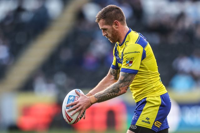 Marc Sneyd of Warrington Wolves in action during the Betfred Super League Round 26 match Hull FC vs Warrington Wolves at MKM Stadium, Hull, United Kingdom, 13th September 2025

(Photo by Alfie Cosgrove/News Images)