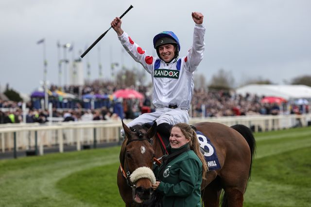 Wade Out ridden by Gavin Sheehan wins the 13:20 William Hill Handicap Hurdle during the 2026 Randox Grand National Day at Aintree Racecourse, Aintree, United Kingdom on 11 April 2026

(Photo by Mark Cosgrove/News Images)
