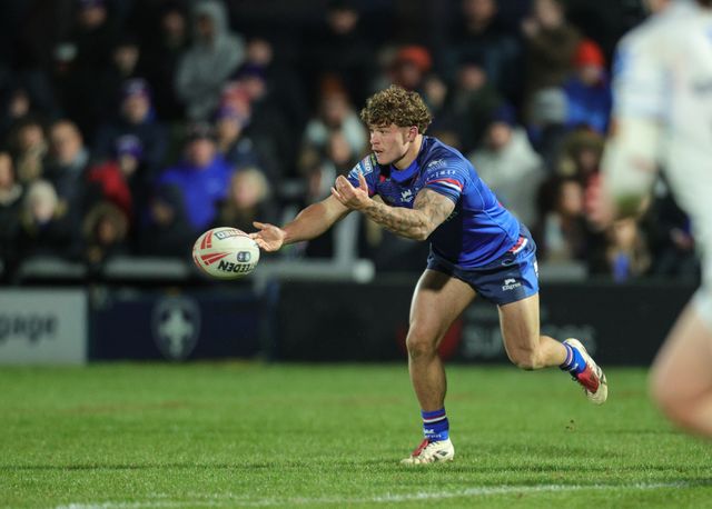 Harvey Smith of Wakefield Trinity passes the ball during the Betfred Super League Round 1 match Wakefield Trinity vs Toulouse Olympique at DIY Kitchens Stadium, Wakefield, United Kingdom on 14 February 2026

(Photo by Richard Bierton/News Images)