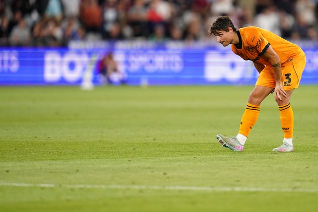 Hugo Bueno of Wolverhampton Wanderers stretching mid game during the Sky Bet Championship match West Ham United vs Wolverhampton Wanderers at London Stadium, London, United Kingdom on 01 September 2026

(Photo by Harvey Murphy/News Images)