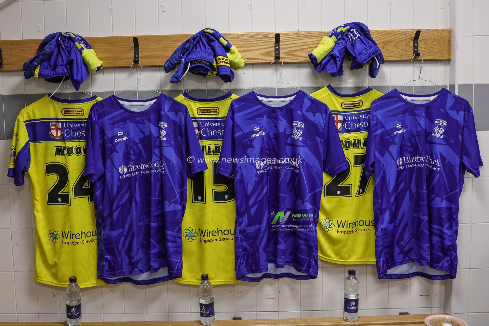 Warrington match and warmup shirts in the away dressing room during the Betfred Super League Round 20 Leigh Leopards vs Warrington Wolves at Leigh Sports Village, Leigh, United Kingdom, 1st August 2025

(Photo by Mark Cosgrove/News Images)