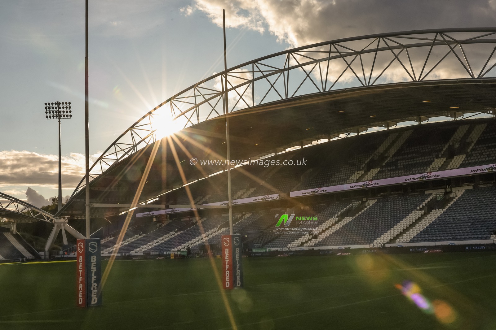 A general view of The Accu Stadium during the Betfred Super League Round 25 match Huddersfield Giants vs Leeds Rhinos at Accu Stadium, Huddersfield, United Kingdom, 4th September 2025

(Photo by Mark Cosgrove/News Images)