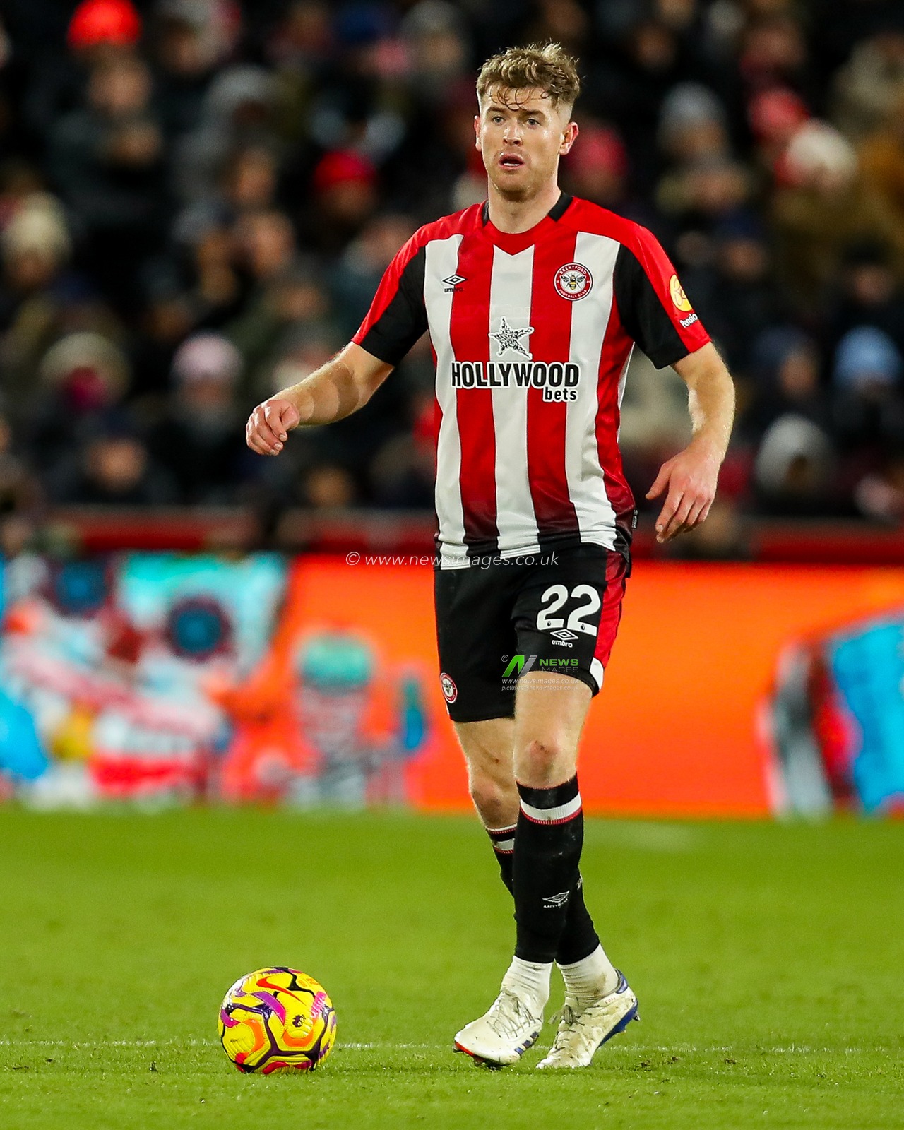 Nathan Collins of Brentford runs with the ball during the Premier League match Brentford vs Arsenal at The Gtech Community Stadium, London, United Kingdom, 1st January 2025

(Photo by Izzy Poles/News Images)