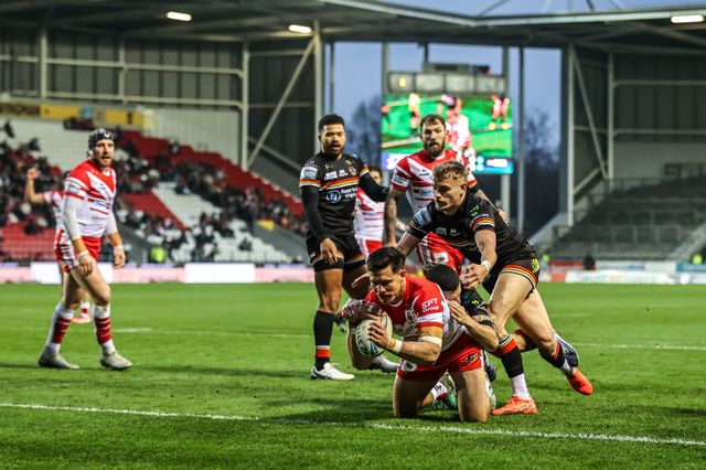 Shane Wright of St Helens goes over for a try during the Betfred Super League round 4 match St Helens vs Bradford Bulls at The BrewDog Stadium, St Helens, United Kingdom on 07 March 2026

(Photo by Alfie Cosgrove/News Images)