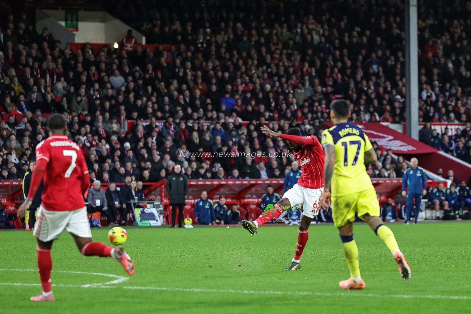 Ibrahim Sangare of Nottingham Forest scores to make it 3-0 during the Premier League match Nottingham Forest vs Tottenham Hotspur at City Ground, Nottingham, United Kingdom, 14th December 2025

(Photo by Mark Cosgrove/News Images)

*** GER AUT SUI OUT ***