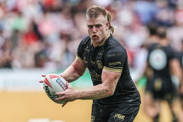 Brad Fash of Hull FC during pre-game warm up during the Betfred Super League Round 19 match Wigan Warriors vs Hull FC at The Brick Community Stadium, Wigan, United Kingdom, 19th July 2025

(Photo by Alfie Cosgrove/News Images)