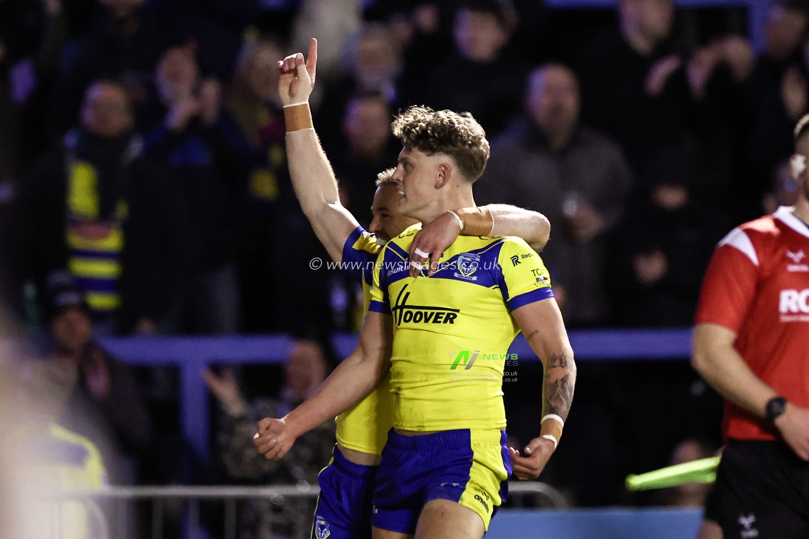 Arron Lindop of Warrington Wolves celebrates his try during the Betfred Super League Round 6 match Warrington Wolves vs Leeds Rhinos at Halliwell Jones Stadium, Warrington, United Kingdom, 28th March 2025

(Photo by Mark Cosgrove/News Images)