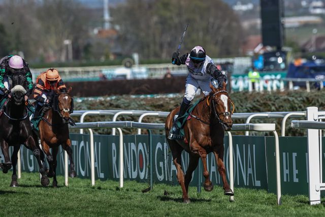 Hiddenvalley Lake ridden by Darragh O'Keeffe wins the 15:05 Ivy Liverpool Hurdle during the Randox Grand National 2025 Day 3 Grand National Day at Aintree Racecourse, Liverpool, United Kingdom, 5th April 2025

(Photo by Mark Cosgrove/News Images)