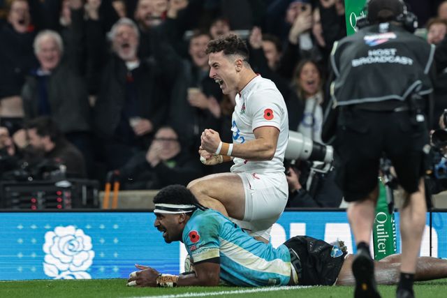 Henry Arundell of England celebrates his try during the Quilter Nations Series 2025 match England vs Fiji at Allianz Stadium, Twickenham, United Kingdom, 8th November 2025

(Photo by Mark Cosgrove/News Images)

*** GER AUT SUI OUT ***