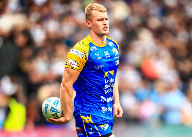 Ned McCormack of Leeds Rhinos in the pre-game warm up  during the Betfred Super League Round 24 match Hull FC vs Leeds Rhinos at MKM Stadium, Hull, United Kingdom, 30th August 2025

(Photo by Richard Bierton/News Images)