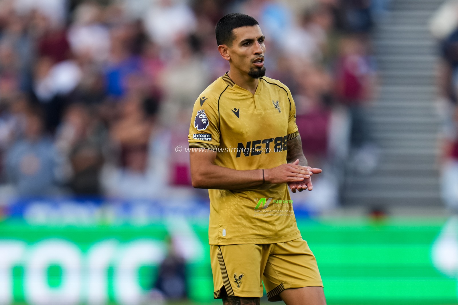Daniel Munoz of Crystal Palace during the Premier League match West Ham United vs Crystal Palace at London Stadium, London, United Kingdom, 20th September 2025

(Photo by Harvey Murphy/News Images)