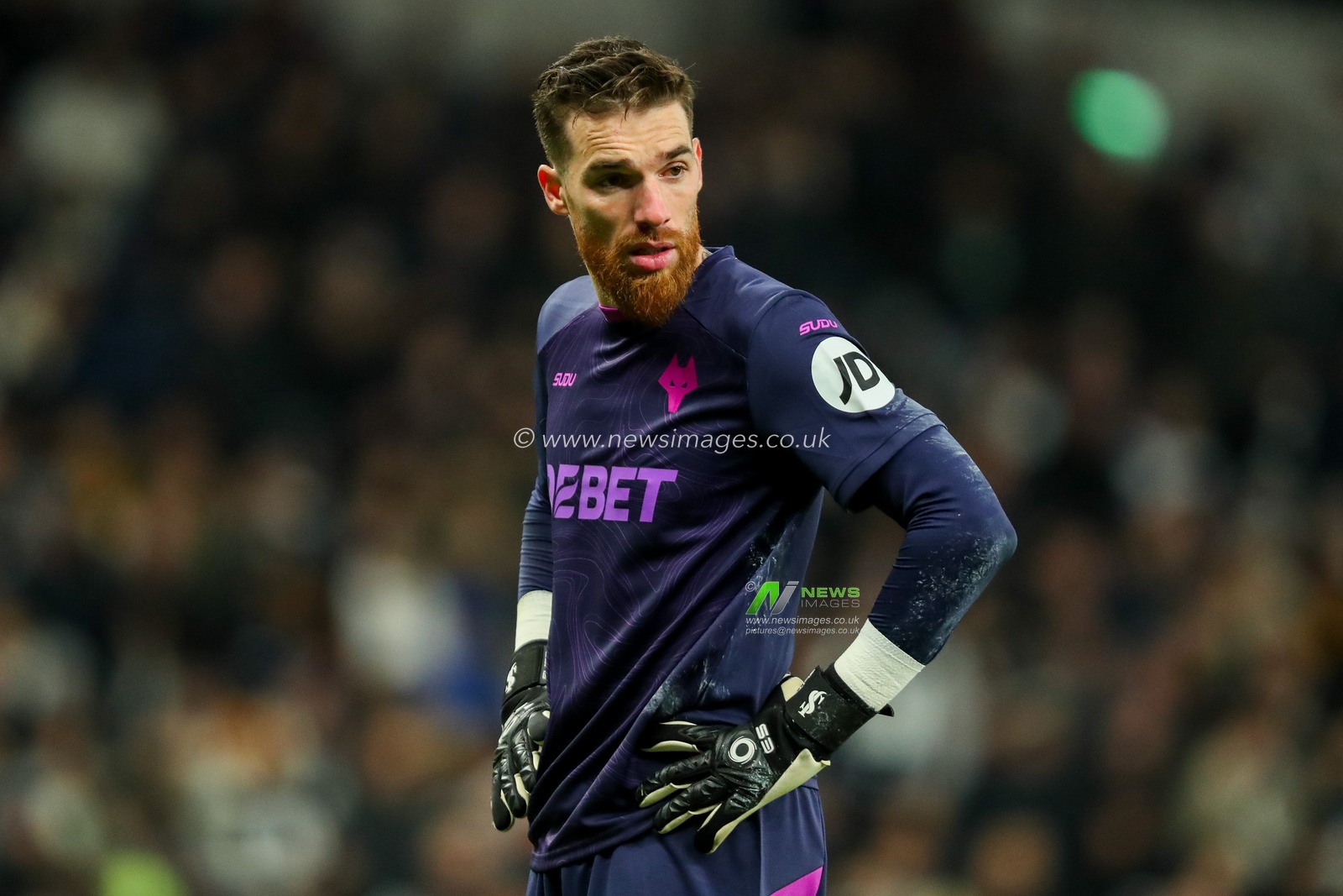 Jose Sa of Wolverhampton Wanderers looks on during the Premier League match Tottenham Hotspur vs Wolverhampton Wanderers at Tottenham Hotspur Stadium, London, United Kingdom, 29th December 2024

(Photo by Izzy Poles/News Images)