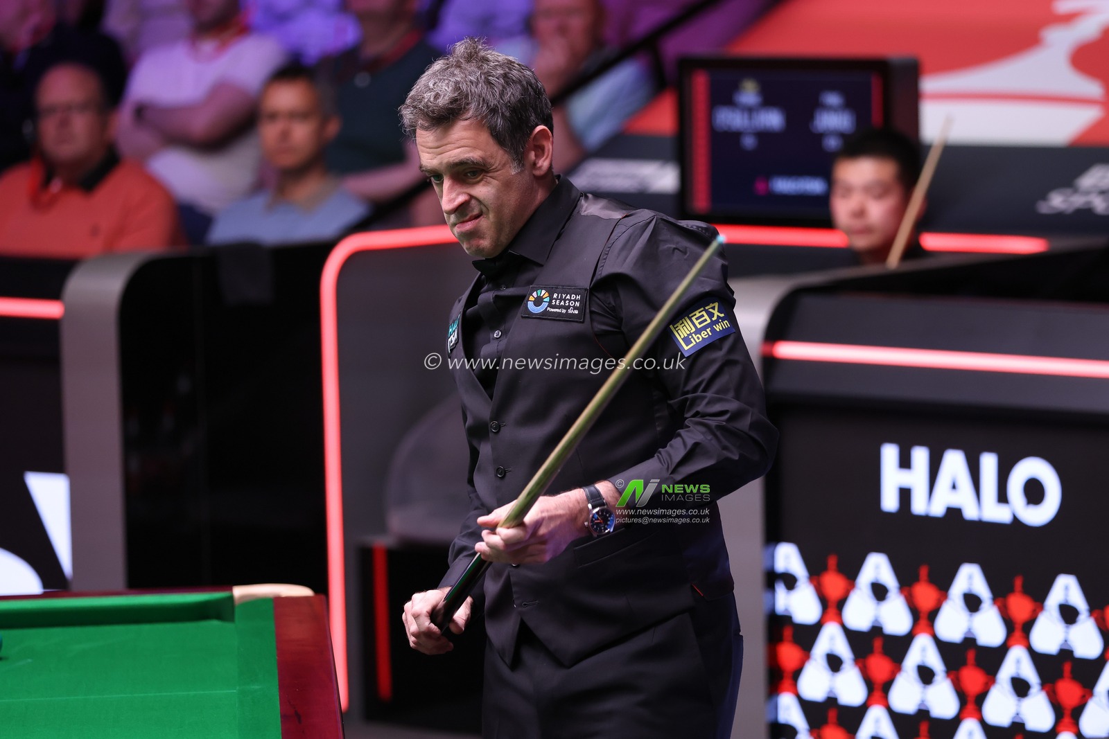 Ronnie O'Sullivan during the game against Pang Junxu during the 2025 Halo World Snooker Championship at the Crucible Theatre, Sheffield, United Kingdom, 26th April 2025
