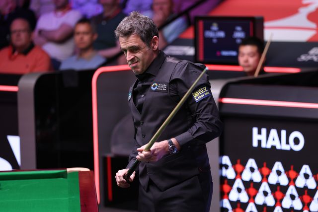 Ronnie O'Sullivan during the game against Pang Junxu during the 2025 Halo World Snooker Championship at the Crucible Theatre, Sheffield, United Kingdom, 26th April 2025