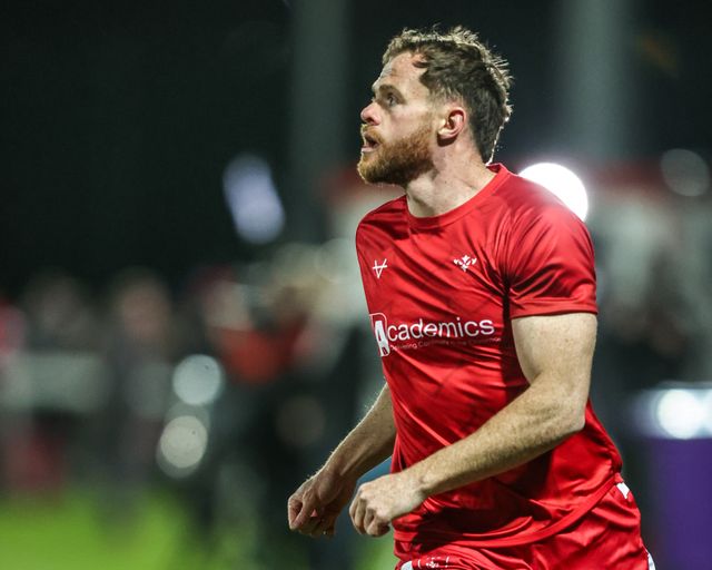 Joe Burgess of Hull KR in the pre-game warm up during the Betfred Super League round 6 match Hull KR vs St Helens at Sewell Group Craven Park, Hull, United Kingdom on 27 March 2026

(Photo by Alfie Cosgrove/News Images)