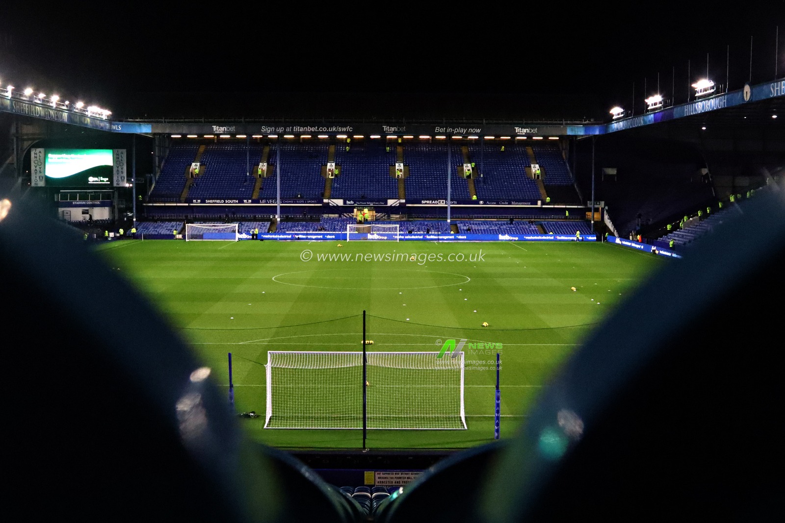 A general view of Hillsborough before the Sky Bet Championship match Sheffield Wednesday vs Derby County at Hillsborough, Sheffield, United Kingdom, 15th December 2025(Photo by Sam Eaden/News Images)*** GER AUT SUI OUT ***