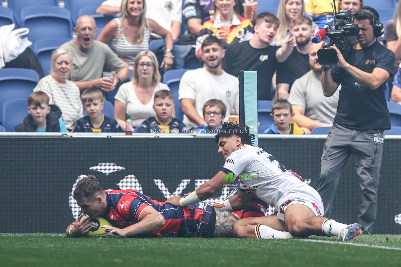 Cameron Scott of Wakefield Trinity goes over for a try during the Betfred Super League Magic Weekend match Wakefield Trinity vs Castleford Tigers at Hill Dickinson Stadium, Liverpool, United Kingdom on 05 July 2026

(Photo by Alfie Cosgrove/News Images)