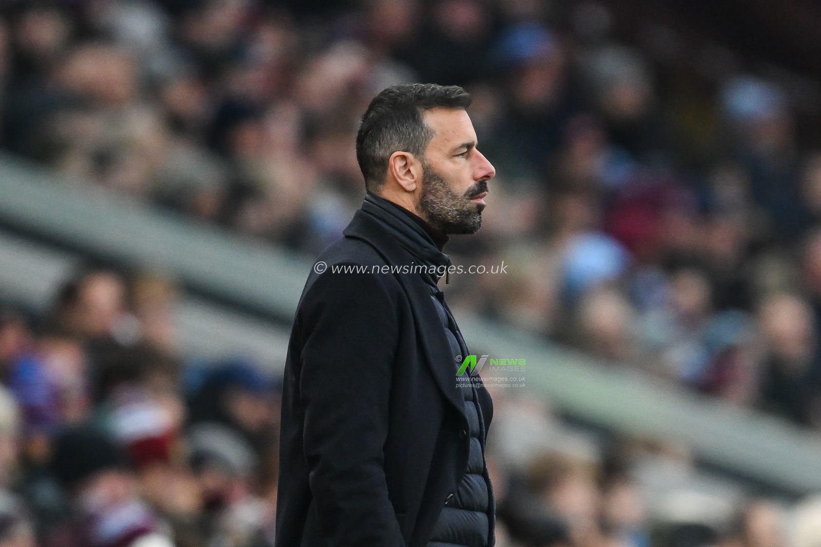 Ruud van Nistelrooy Manager of Leicester City during the Premier League match Aston Villa vs Leicester City at Villa Park, Birmingham, United Kingdom, 4th January 2025

(Photo by Craig Thomas/News Images)