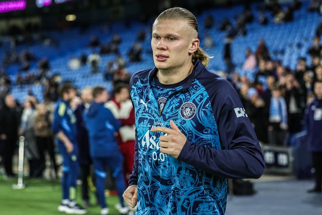 Erling Haaland of Manchester City in the pregame warmup session during the Premier League match Manchester City vs Nottingham Forest at Etihad Stadium, Manchester, United Kingdom on 04 March 2026

(Photo by Mark Cosgrove/News Images)