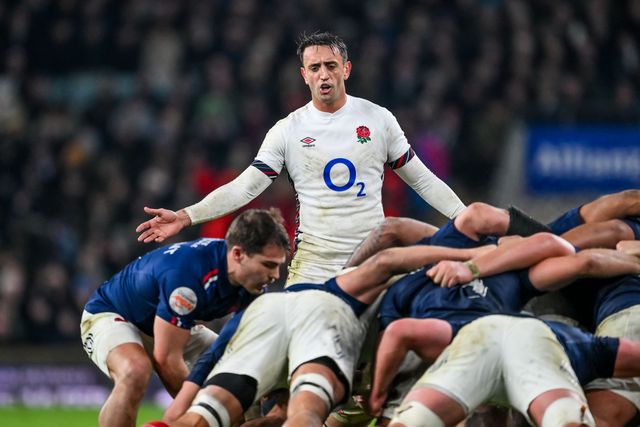 Alex Mitchell of England in action during the 2025 Guinness 6 Nations match England vs France at Allianz Stadium,, Twickenham, United Kingdom, 8th February 2025

(Photo by Craig Thomas/News Images)