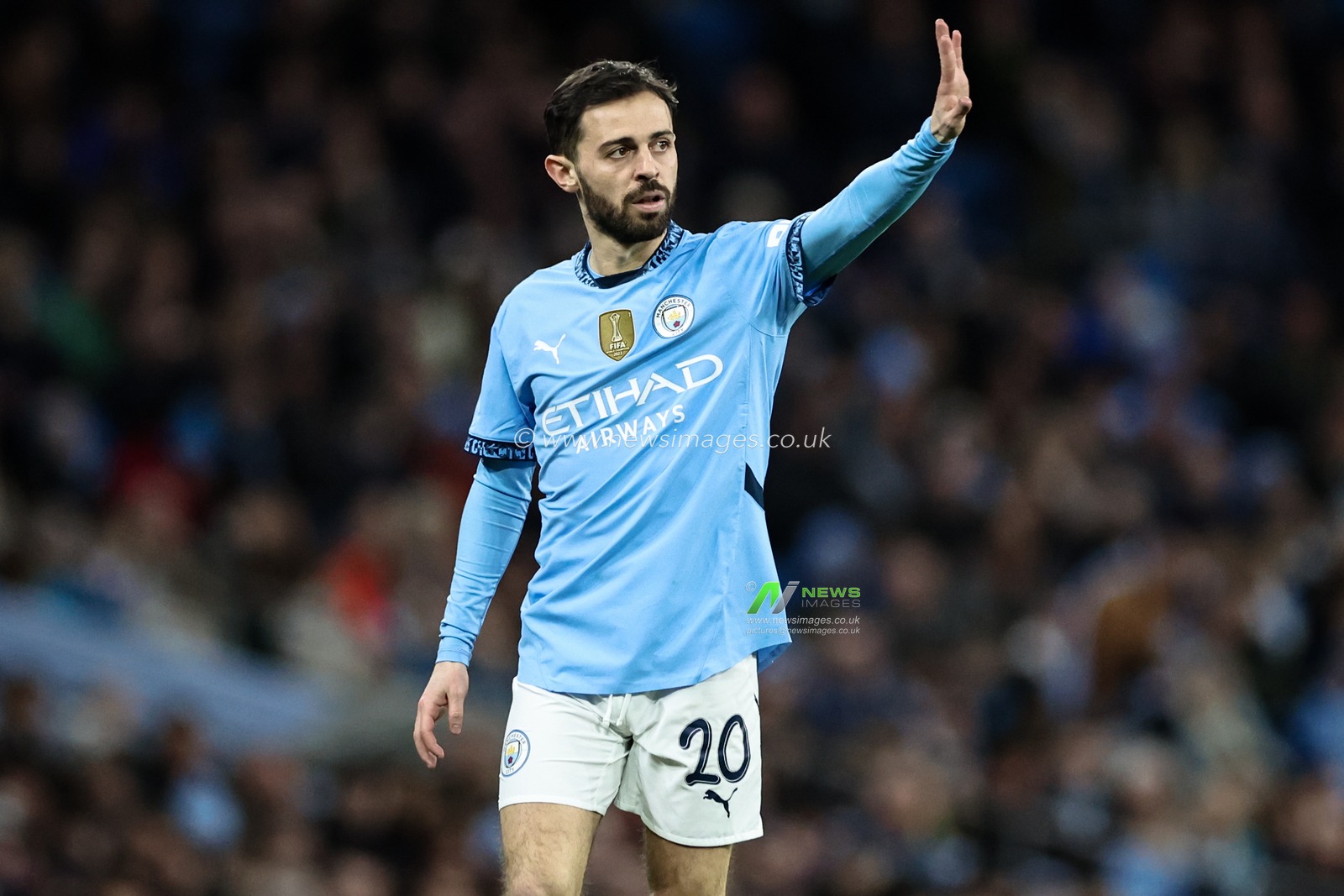 Bernardo Silva of Manchester City gives his team instructions during the Emirates FA Cup 5th Round match Manchester City vs Plymouth Argyle at Etihad Stadium, Manchester, United Kingdom, 1st March 2025

(Photo by Mark Cosgrove/News Images)