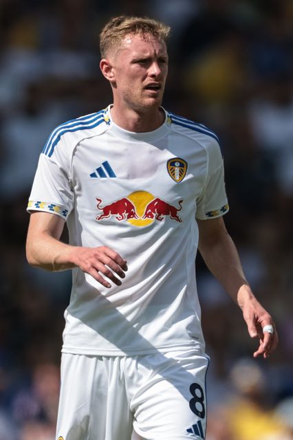 Sean Longstaff of Leeds United looks on during the Pre-season friendly match Leeds United vs Villarreal at Elland Road, Leeds, United Kingdom, 2nd August 2025

(Photo by Mark Cosgrove/News Images)