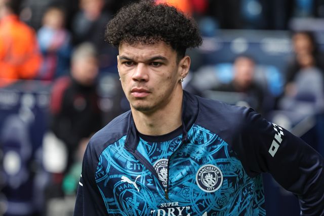 Nico O'Reilly of Manchester City in the pregame warmup session during the Emirates FA Cup Quarter-Final match Manchester City vs Liverpool at Etihad Stadium, Manchester, United Kingdom on 04 April 2026

(Photo by Mark Cosgrove/News Images)