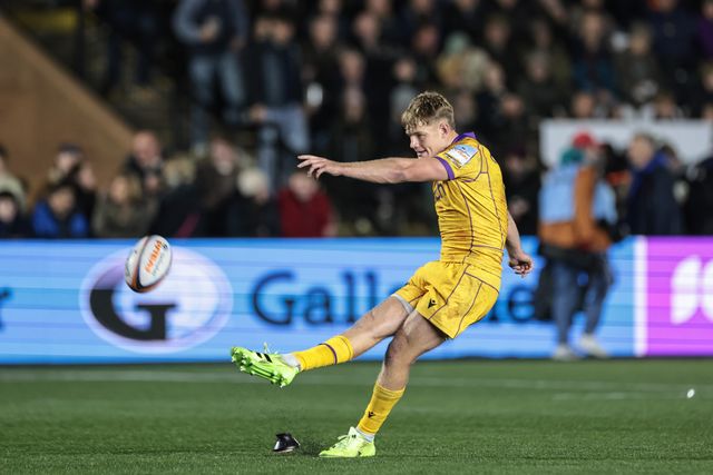 Fin Smith of Northampton Saints converts for a goal during the Gallagher Premiership match Newcastle Red Bulls vs Northampton Saints at Kingston Park, Newcastle, United Kingdom, 17th October 2025

(Photo by Mark Cosgrove/News Images)