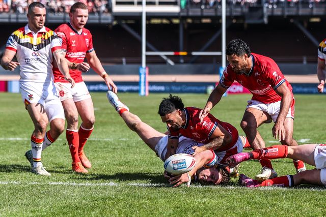 Eliot Peposhi of Bradford Bulls drops the ball before the try line during the Betfred Super League round 9 match Bradford Bulls vs Hull KR at Odsal Stadium, Bradford, United Kingdom on 25 April 2026

(Photo by Alfie Cosgrove/News Images)