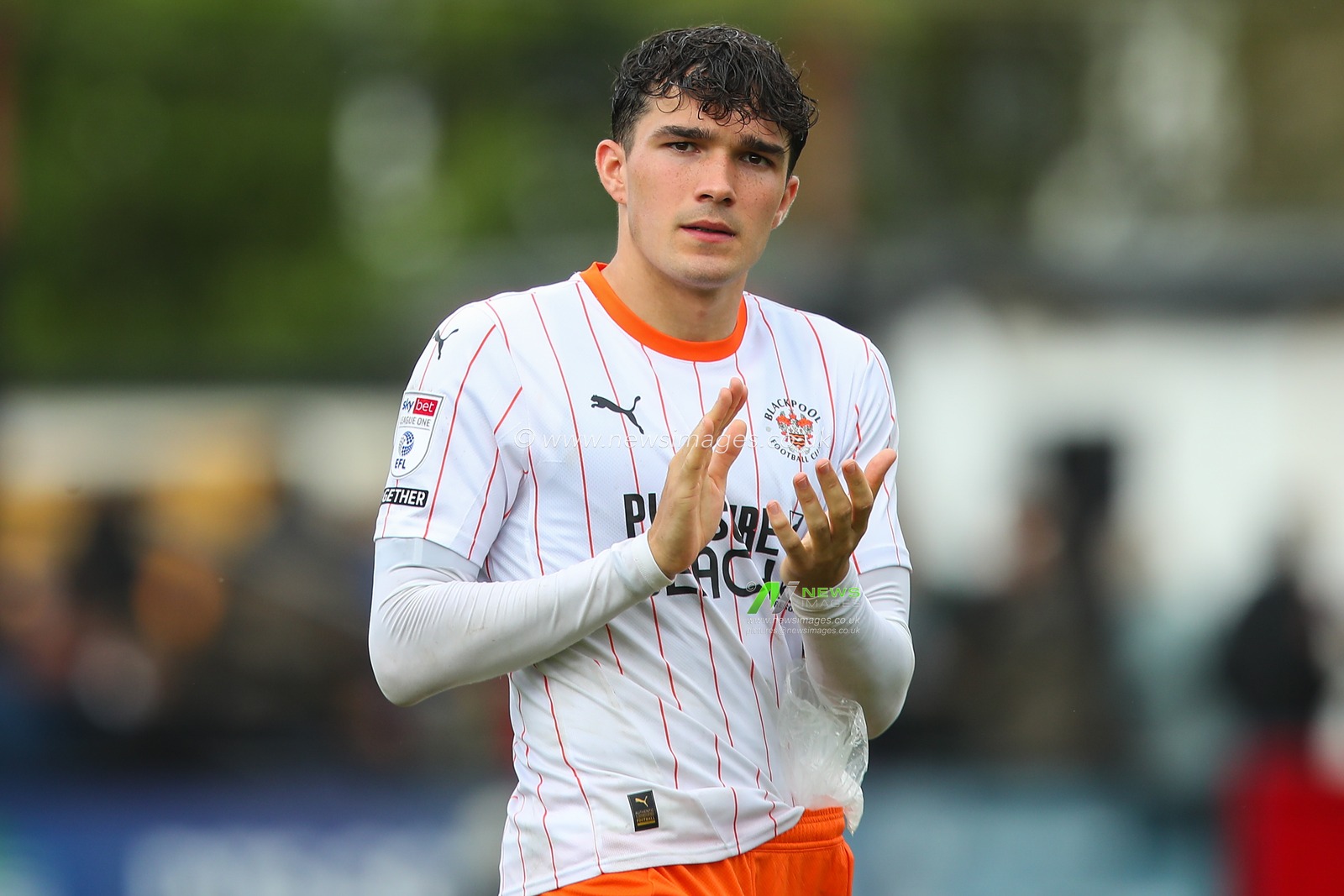 Kyle Joseph of Blackpool applauds the travelling fans after the Sky Bet League 1 match Cambridge United vs Blackpool at Abbey Stadium, Cambridge, United Kingdom, 24th August 2024

(Photo by Gareth Evans/News Images)