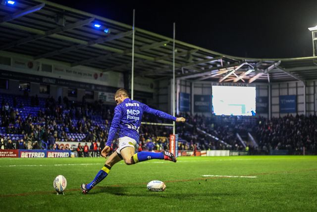 Marc Sneyd of Warrington Wolves in the pre-game warm up during the Betfred Super League Round 1 match Warrington Wolves vs St Helens at The Halliwell Jones Stadium, Warrington, United Kingdom on 13 February 2026

(Photo by Alfie Cosgrove/News Images)