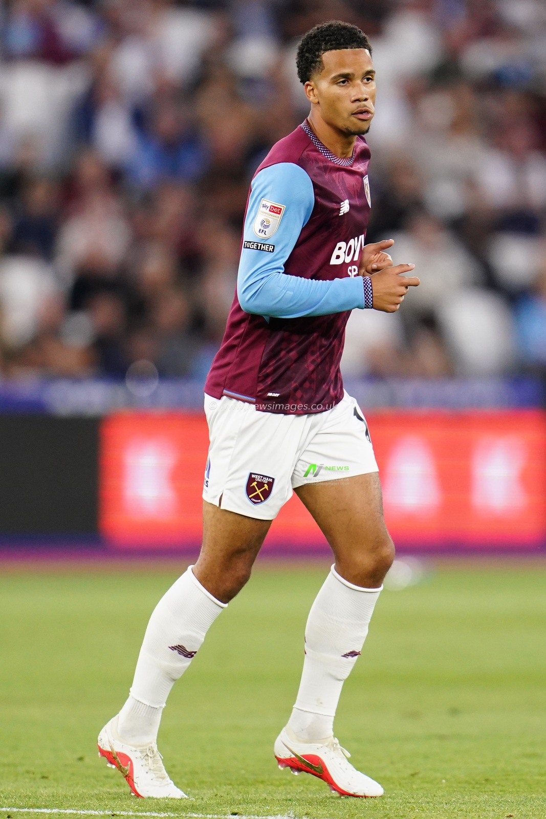 Divine Mukasa of West Ham United during the Sky Bet Championship match West Ham United vs Wolverhampton Wanderers at London Stadium, London, United Kingdom on 01 September 2026

(Photo by Harvey Murphy/News Images)