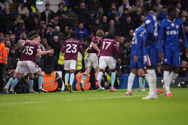 Burnley players celebrate equaliser during the Premier League match Chelsea vs Burnley at Stamford Bridge, London, United Kingdom on 21 February 2026

(Photo by Harvey Murphy/News Images)