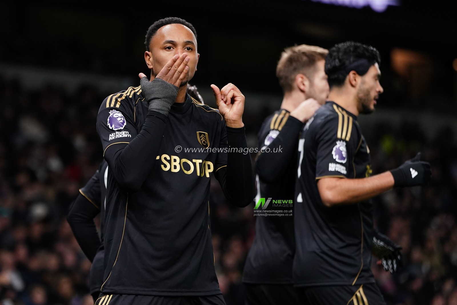 Kenny Tete of Fulham celebrates goal during the Premier League match Tottenham Hotspur vs Fulham at Tottenham Hotspur Stadium, London, United Kingdom, 29th November 2025

(Photo by Harvey Murphy/News Images)

*** GER AUT SUI OUT ***