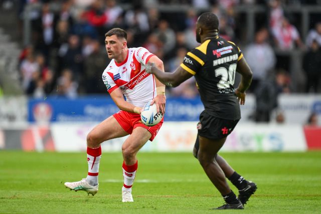 Lewis Dodd of St. Helens in action during the Betfred Super League Round 16 match St Helens vs Castleford Tigers at Totally Wicked Stadium, St Helens, United Kingdom, 5th July 2024

(Photo by Craig Thomas/News Images)