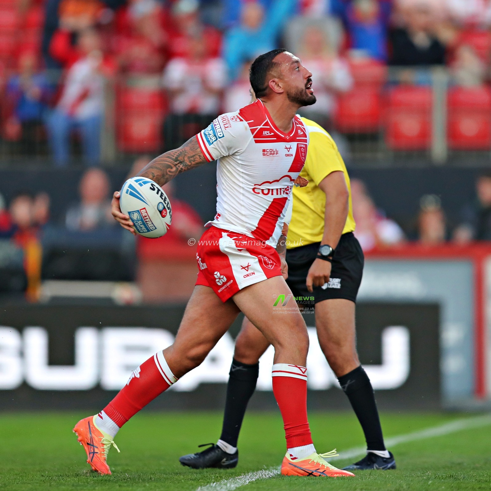 Elliot Minchella of Hull KR celebrates scoring a try during the Betfred Super League Round 13 match Hull KR vs St Helens at Sewell Group Craven Park, Kingston upon Hull, United Kingdom, 30th May 2025

(Photo by Sam Eaden/News Images)