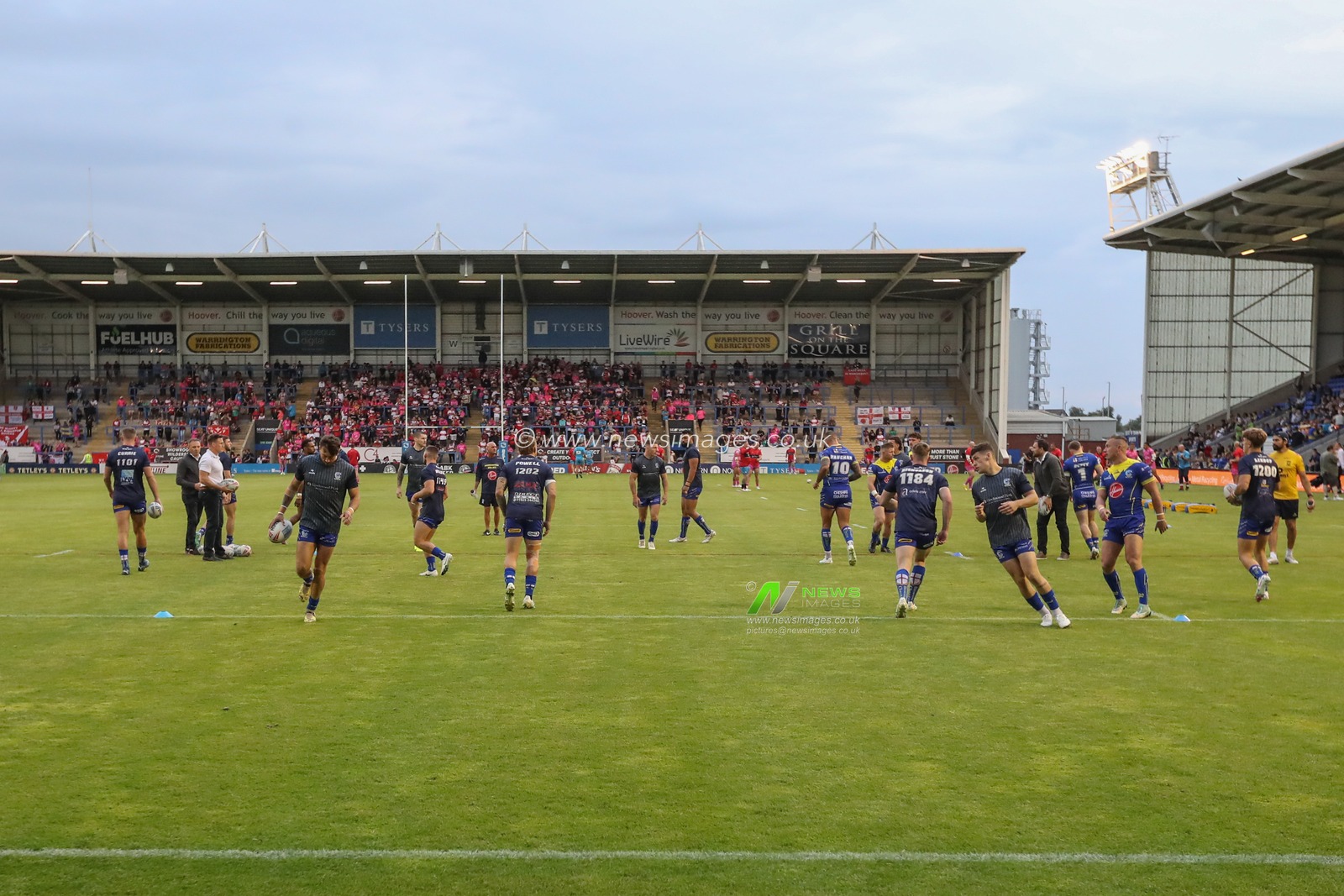Warrington Wolves players warm up during the Betfred Super League Round 20 match Warrington Wolves vs Hull KR at Halliwell Jones Stadium, Warrington, United Kingdom, 2nd August 2024

(Photo by Alfie Cosgrove/News Images)