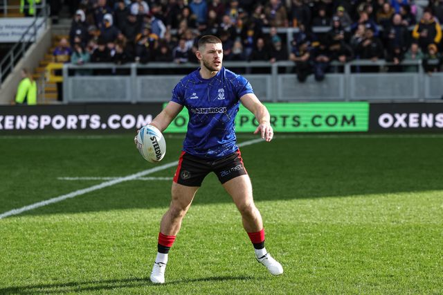Danny Walker of Warrington Wolves in the pre-game warm up during the Betfred Super League round 6 match Leeds Rhinos vs Warrington Wolves at AMT Headingley Stadium, Leeds, United Kingdom on 29 March 2026

(Photo by Mark Cosgrove/News Images)