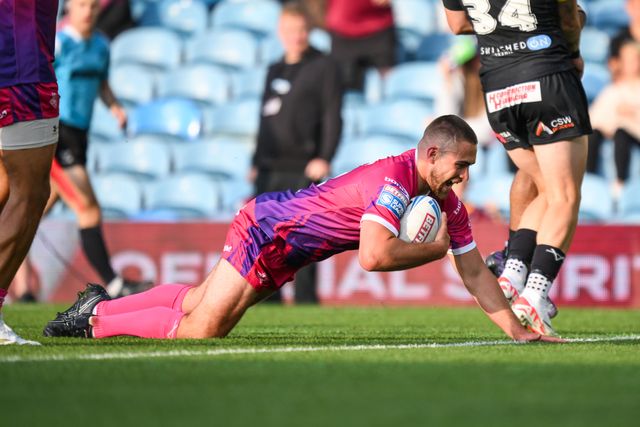 Magic Weekend Huddersfield Giants v Castleford Tigers