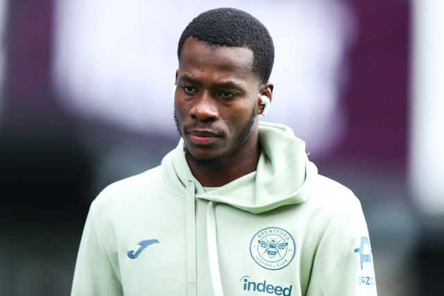 Dango Ouattara of Brentford arrives ahead of the Premier League match Burnley vs Brentford at Turf Moor, Burnley, United Kingdom on 28 February 2026

(Photo by Jorge Horsted/News Images)
