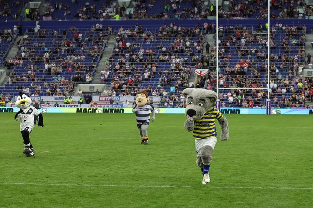 Warrington Wolves mascot Wolfie wins the half time mascot race during the Betfred Super League Magic Weekend match Leigh Leopards vs Warrington Wolves at Hill Dickinson Stadium, Liverpool, United Kingdom on 04 July 2026

(Photo by Mark Cosgrove/News Images)