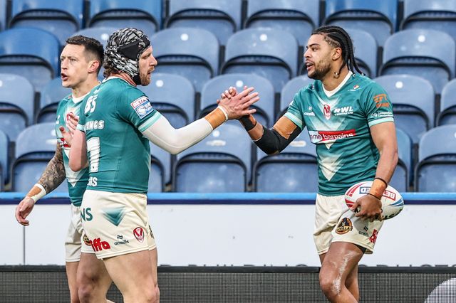 Lewis Murphy of St Helens celebrates his try during the Betfred Super League round 11 match Huddersfield Giants vs St Helens at Accu Stadium, Huddersfield, United Kingdom on 14 May 2026

(Photo by Alfie Cosgrove/News Images)