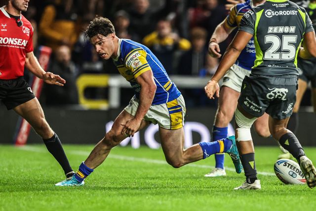 Betfred Super League round 26 Leeds Rhinos v Catalans Dragons