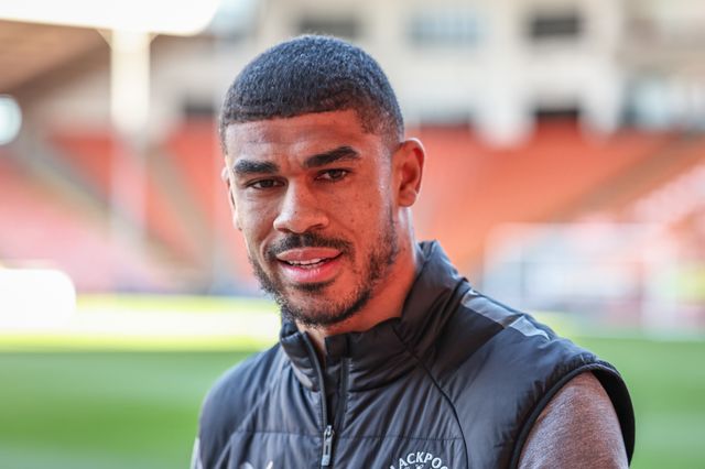 Ashley Fletcher of Blackpool arrives during the Sky Bet League 1 match Blackpool vs Reading at Bloomfield Road, Blackpool, United Kingdom, 1st April 2025

(Photo by Mark Cosgrove/News Images)