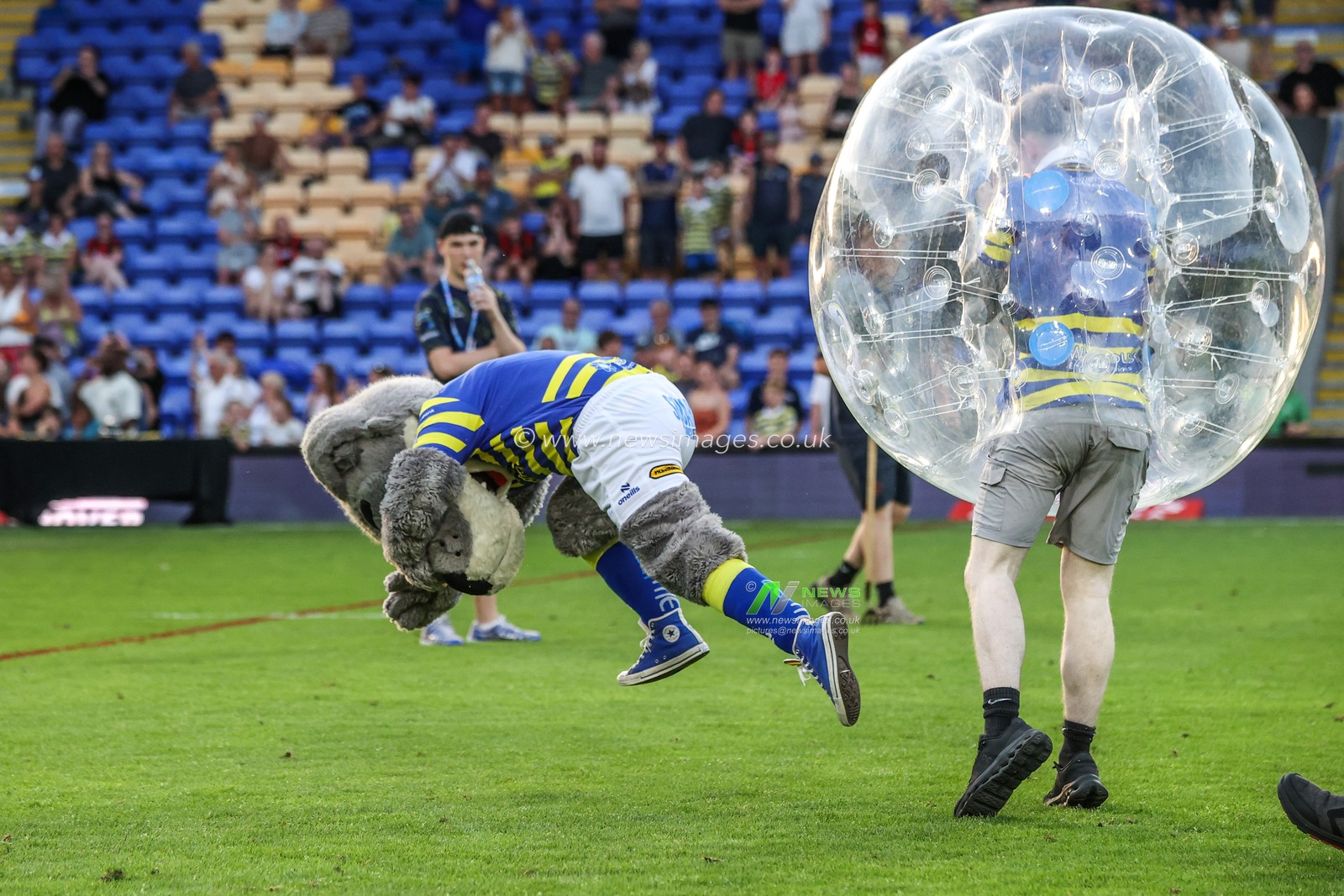 Warrington Wolves half time game ‘Wolfies Wipeout’ during the Betfred Super League round 16 match Warrington Wolves vs Catalans Dragons at The Halliwell Jones Stadium, Warrington, United Kingdom on 25 June 2026

(Photo by Alfie Cosgrove/News Images)