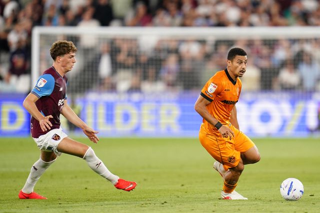Andre of Wolverhampton Wanderers on the ball under pressure during the Sky Bet Championship match West Ham United vs Wolverhampton Wanderers at London Stadium, London, United Kingdom on 01 September 2026

(Photo by Harvey Murphy/News Images)
