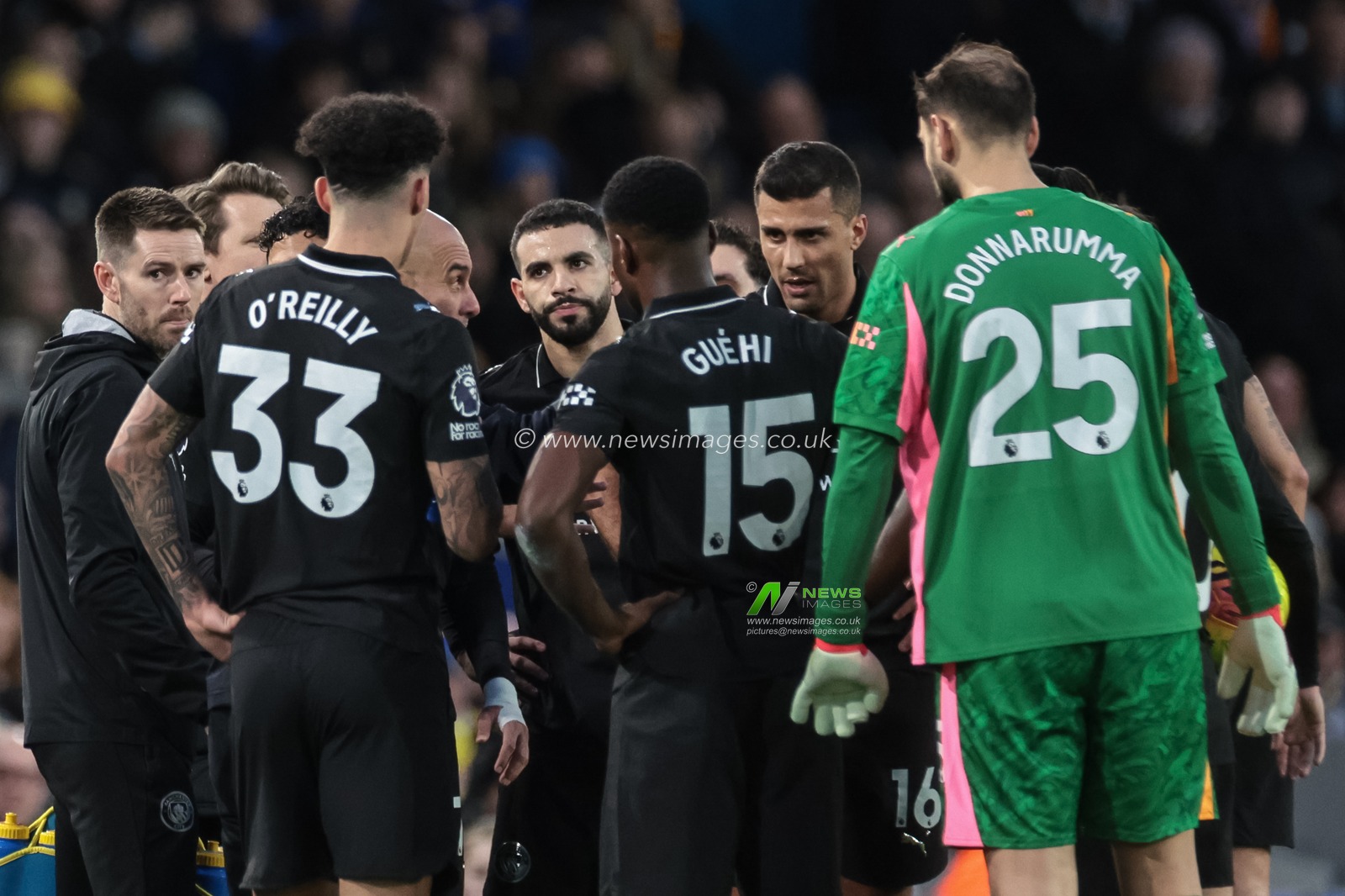 Pep Guardiola manager of Manchester City holds a team talk during a break in play during the Premier League match Leeds United vs Manchester City at Elland Road, Leeds, United Kingdom on 28 February 2026

(Photo by Mark Cosgrove/News Images)
